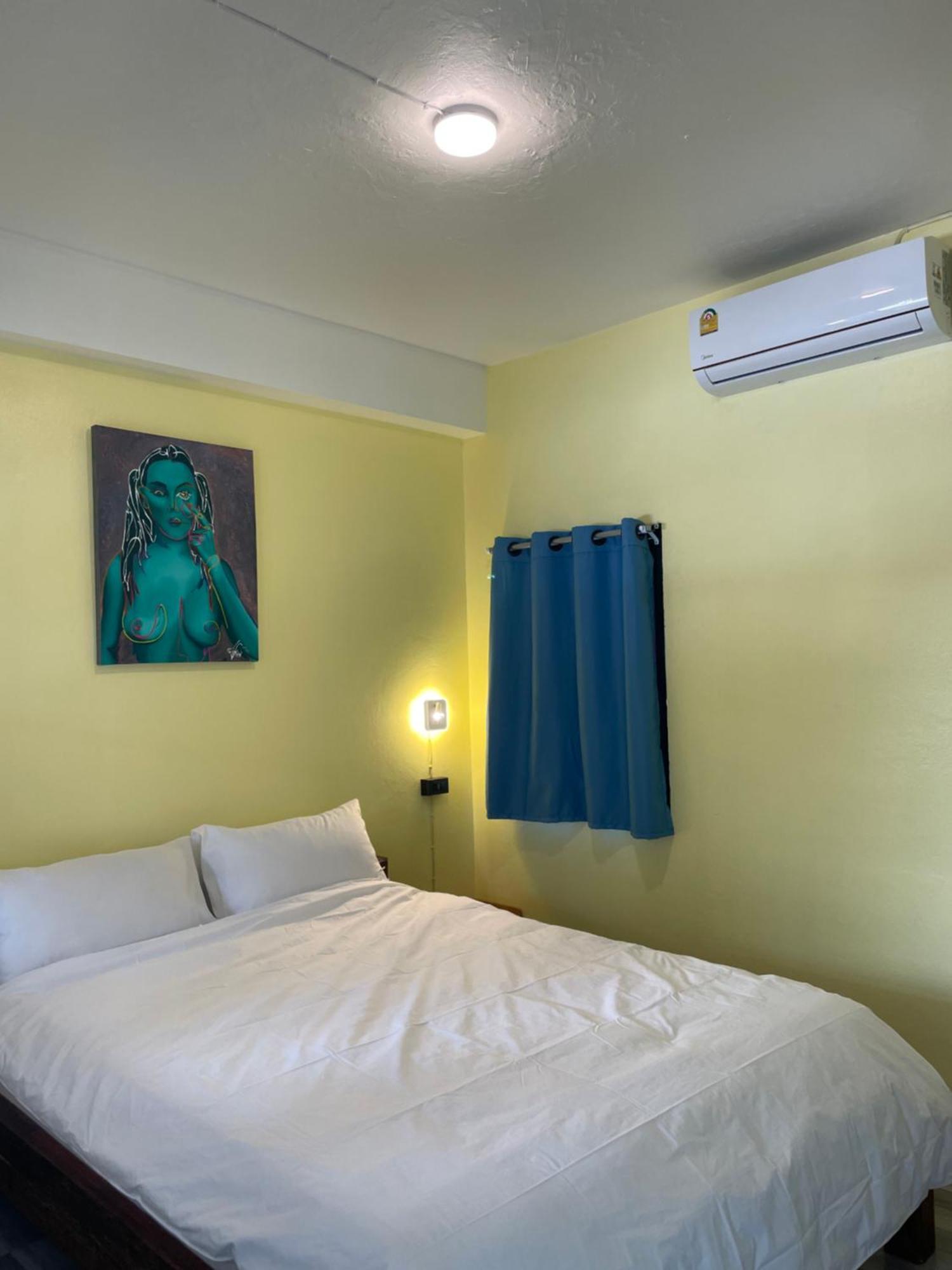 Hostal Revolution - Old Town *